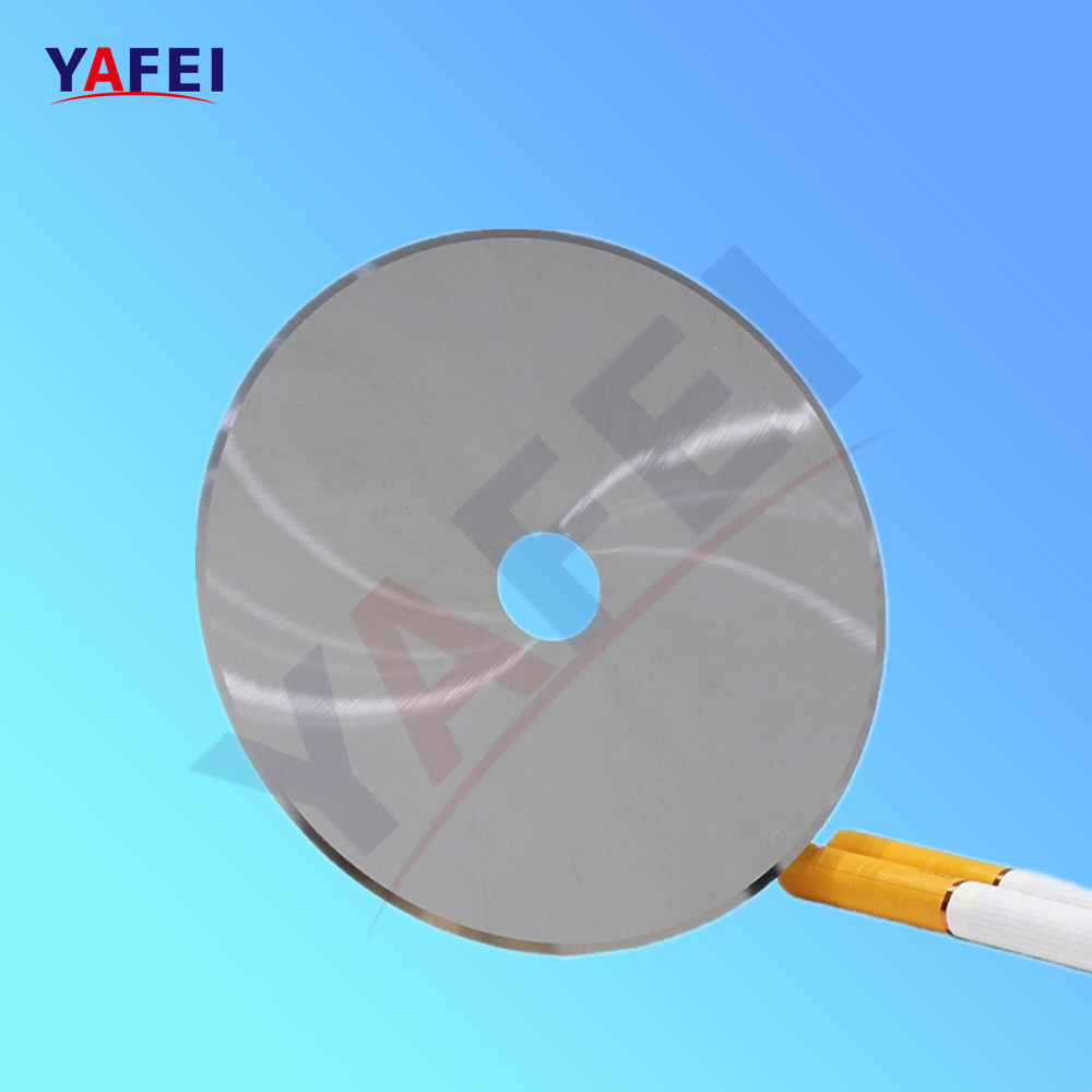 Dao rạch tròn để cắt đầu lọc thuốc lá